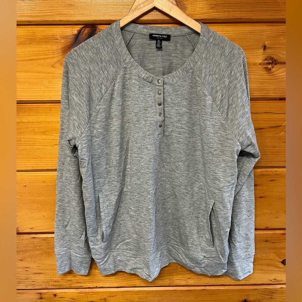 Kenneth Cole New York Large Pullover Long Sleeve Women's 2 Pockets Sweater